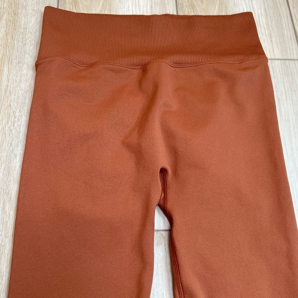 Aleur Active Set | Medium - Picture 10 of 14